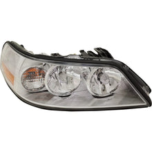Load image into Gallery viewer, 2005-2011 Lincoln Town Car Halogen Headlight Assembly Pair with Bulbs
