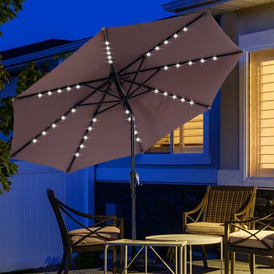 Luxury Outdoor Cantilever Patio Umbrella With Solar Powered LED Lights