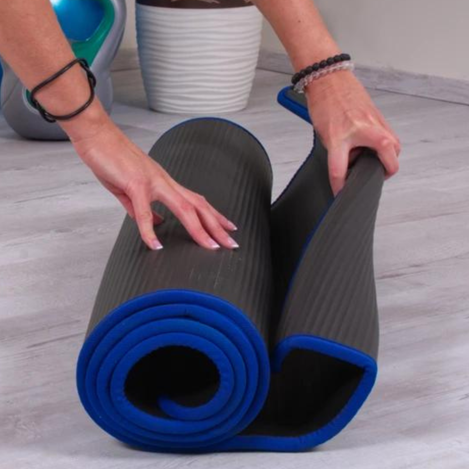 High Density Extra Thick Foldable Home Exercise Hot Yoga Mat